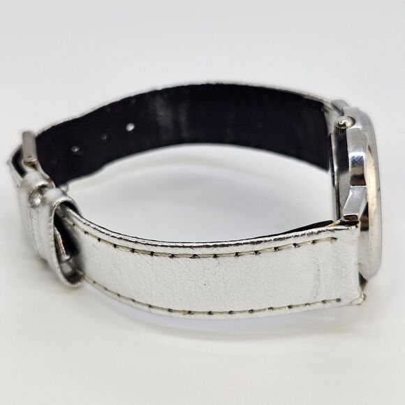 Santa Claus Women's Watch 33MM White Dial Gray Leather Bands New Battery - Picture 9 of 14